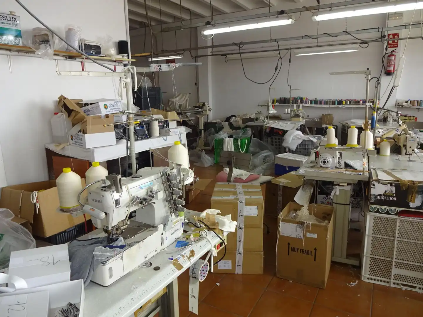 Nave industrial in vendita a El Palau - Escorxador, imagen 6