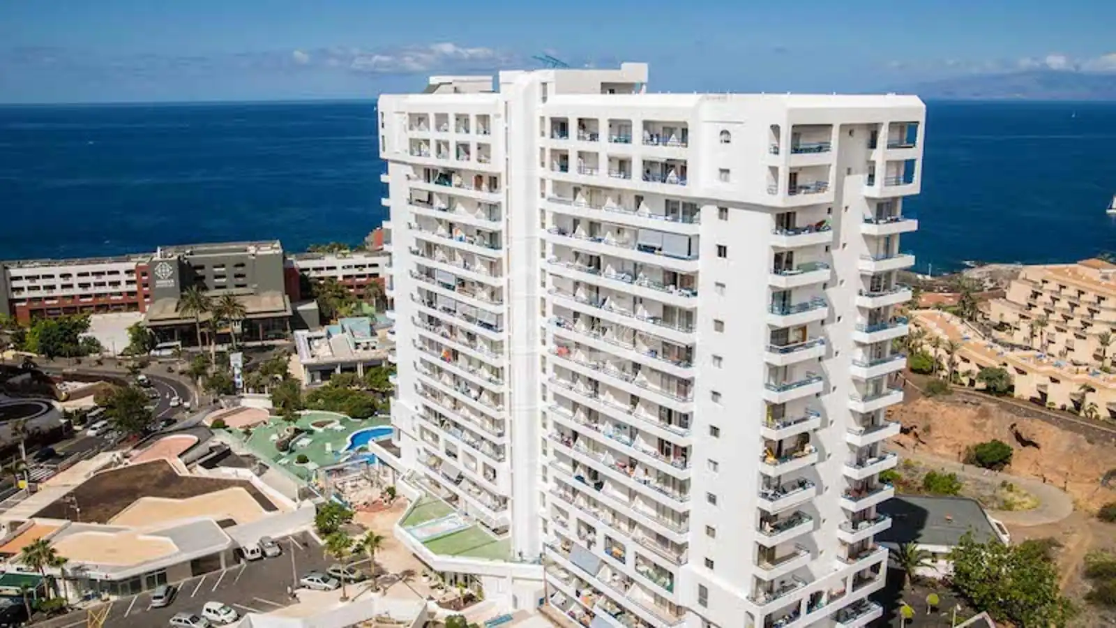 Exterior view of Flat for sale in Adeje  with Terrace, Swimming Pool and Furnished
