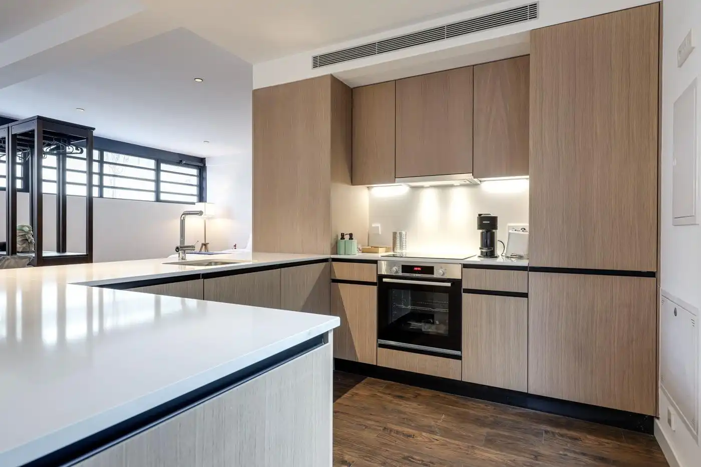 Cuina de Apartament en venda en Barcelona amb Aire condicionat, Jardí privat i Piscina