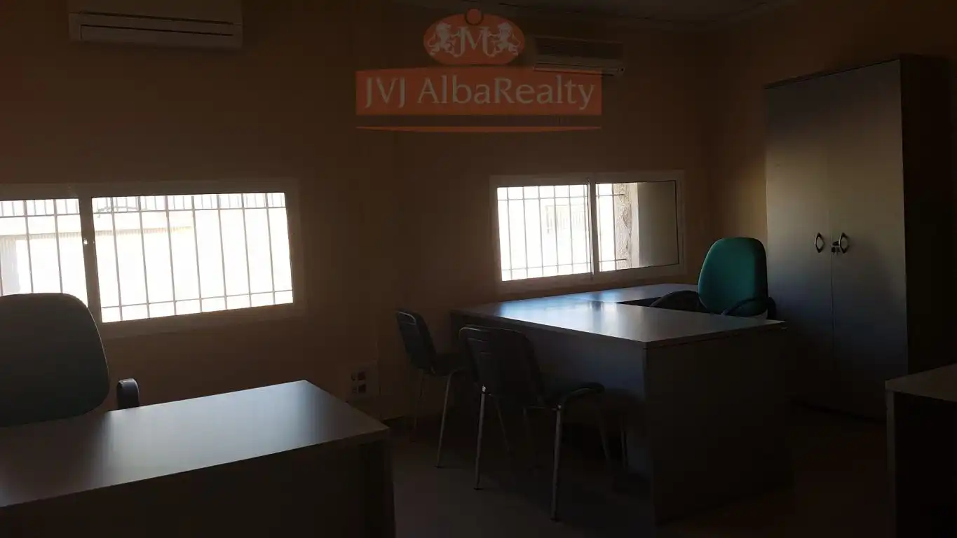 Büro zur Miete in Albacete mit Klimaanlage und Möbliert