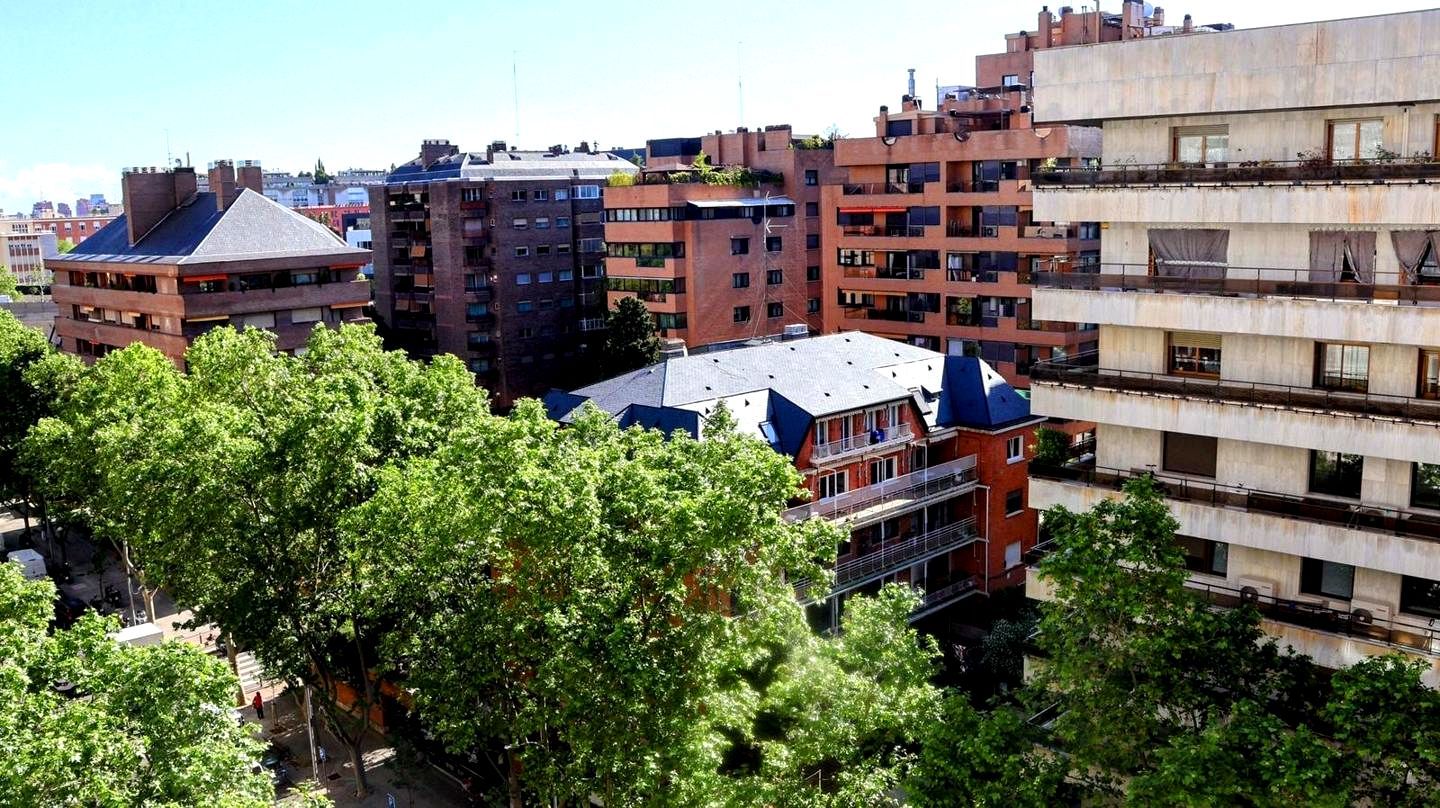Vista exterior de Pis en venda en  Madrid Capital amb Calefacció, Parquet i Traster