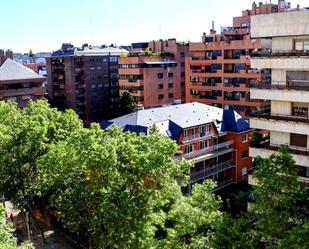 Vista exterior de Pis en venda en  Madrid Capital amb Calefacció, Parquet i Traster