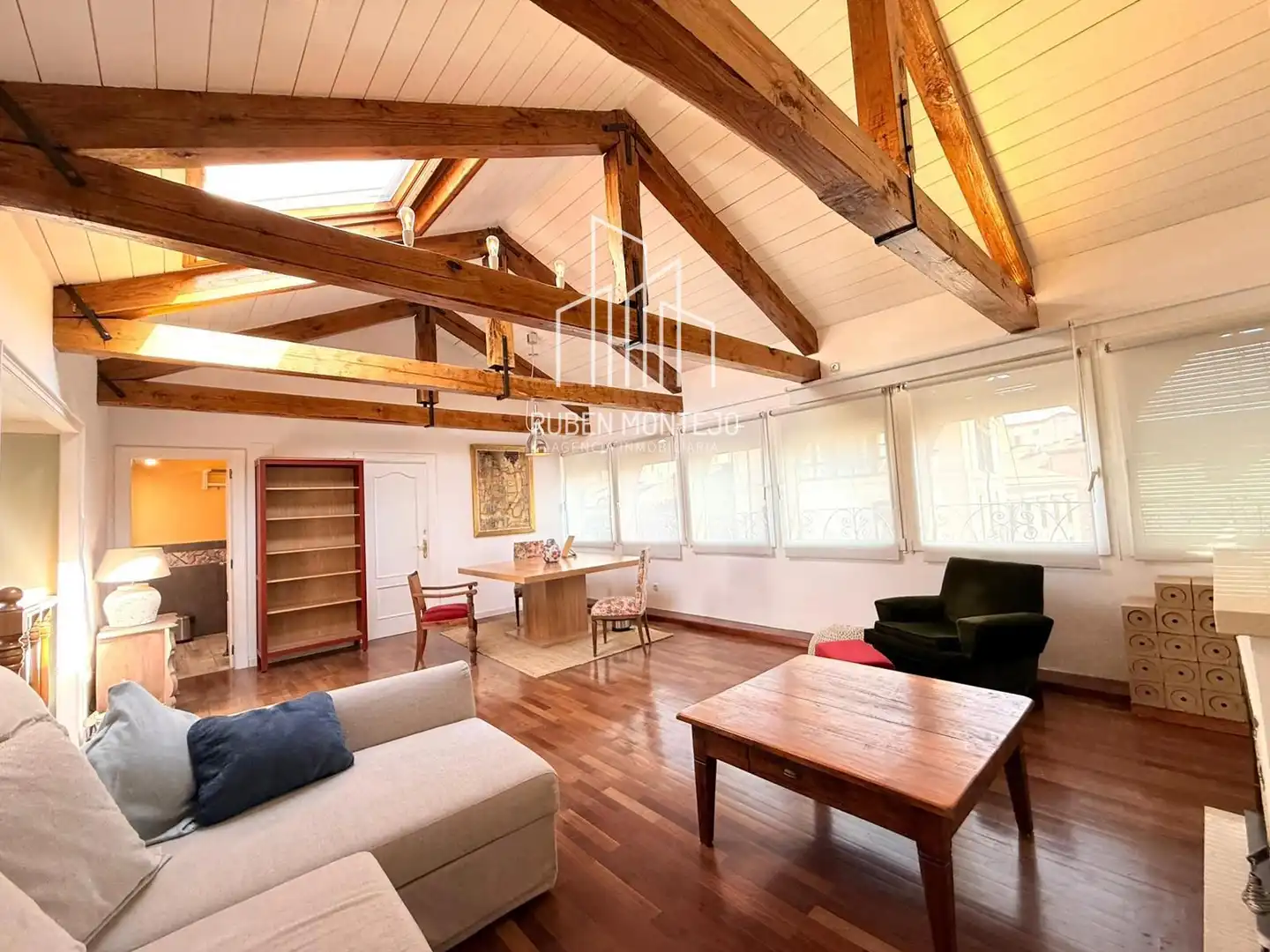 Living room of Attic for rent in Salamanca  with Air Conditioner, Heating and Terrace