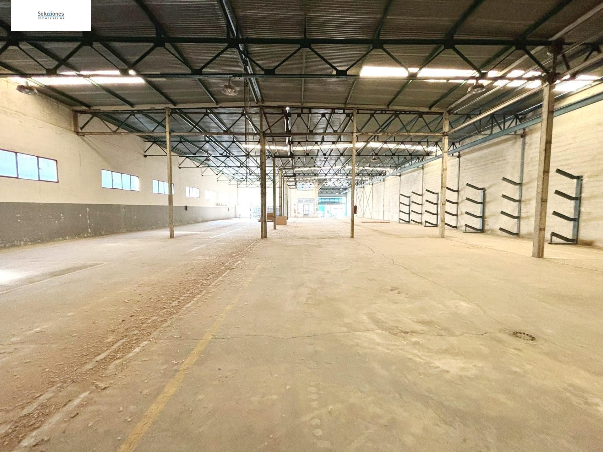 Industrial buildings to rent in Pedanías - Extrarradio