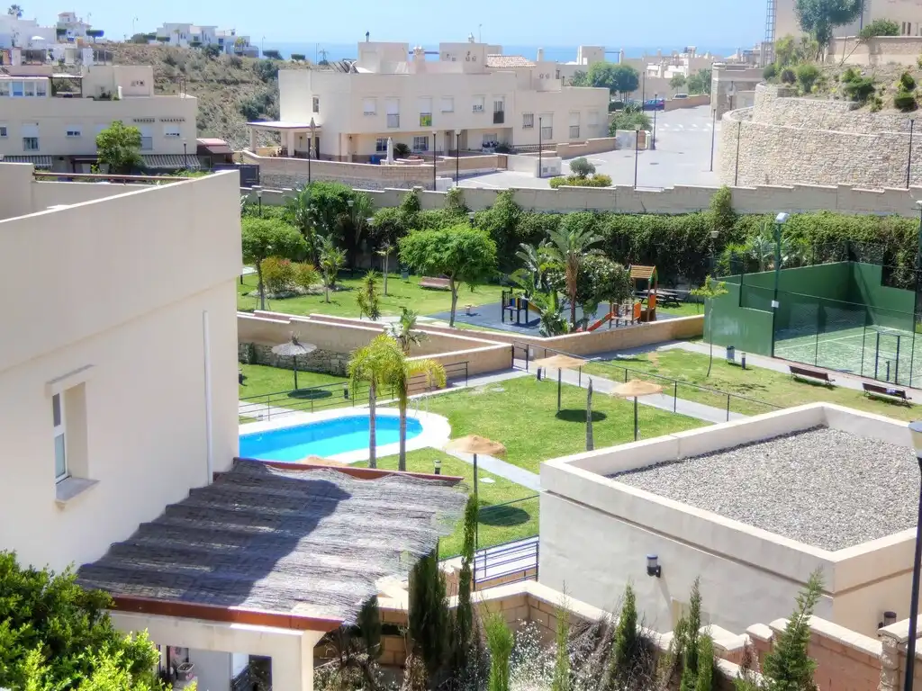 Piscina de Casa adosada de alquiler en Vélez-Málaga con Aire acondicionado, Terraza y Piscina
