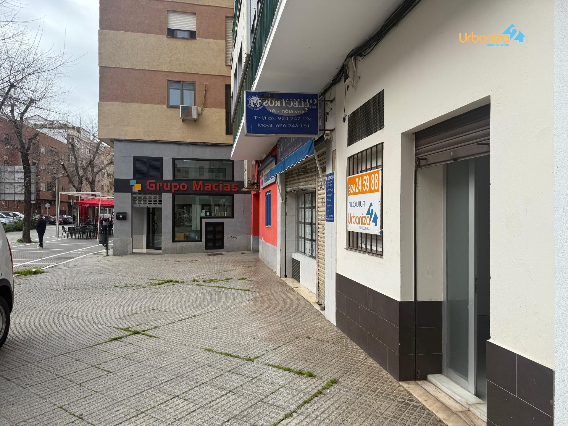 Vista exterior de Local de lloguer en Badajoz Capital