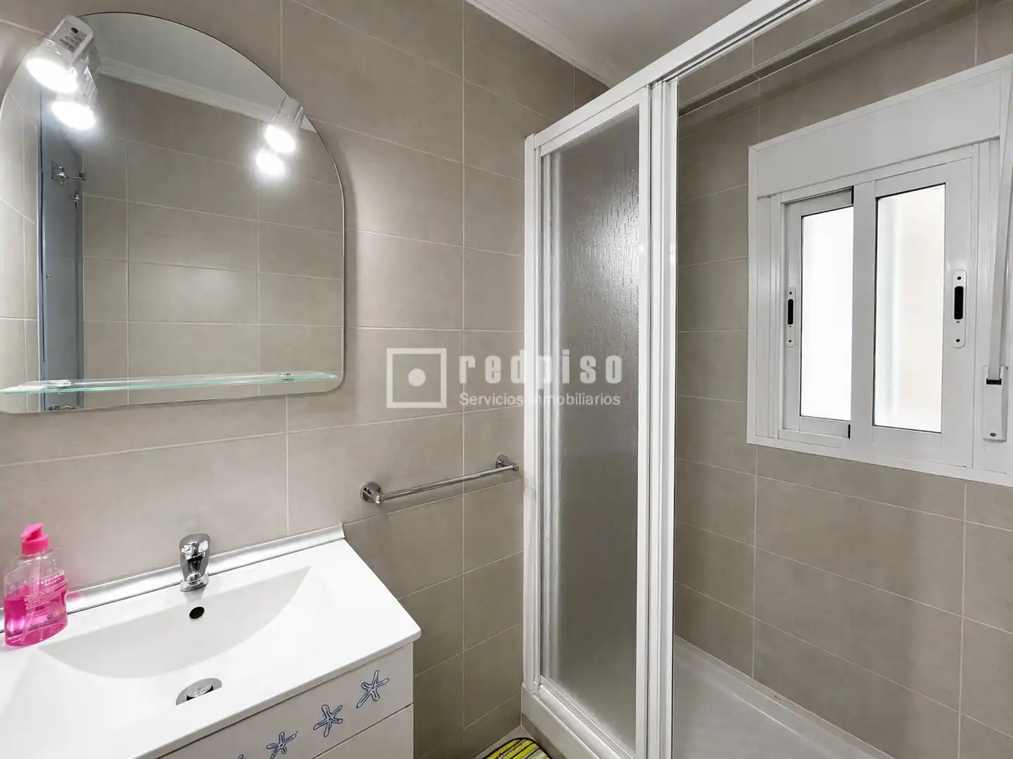 Baño de Piso en venta en Alcalá de Henares con Calefacción, Parquet y Terraza