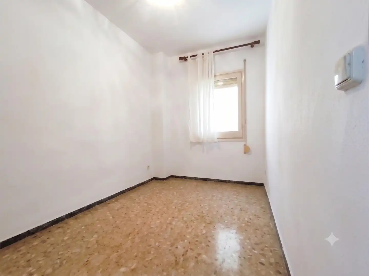 Habitación de Piso en venta en Badalona con Aire acondicionado y Calefacción