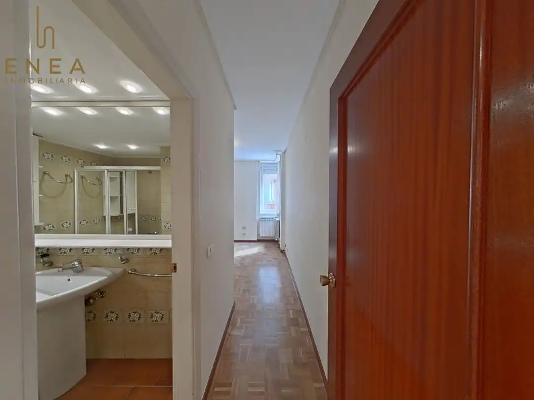 Wohnung zum Verkauf in Vitoria - Gasteiz mit Heizung, Terrasse und Abstellraum