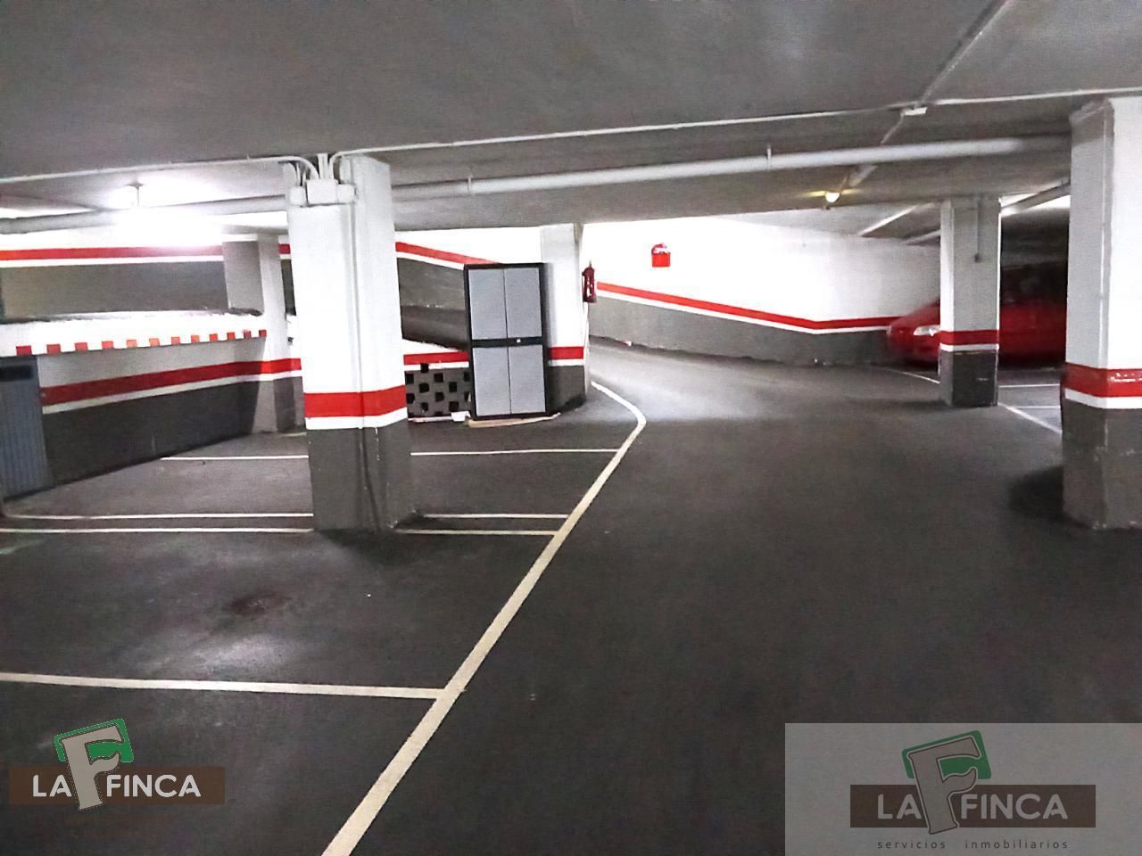 Garage for sale in Vallobín