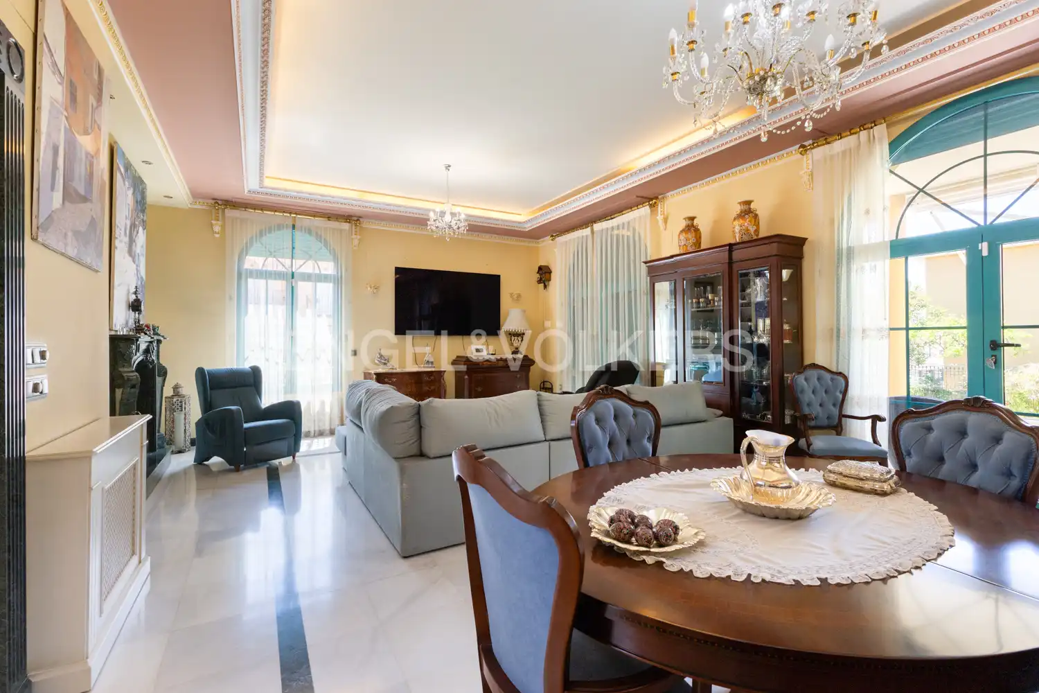 Sala d'estar de Finca rústica en venda en Viver amb Aire condicionat, Calefacció i Jardí privat