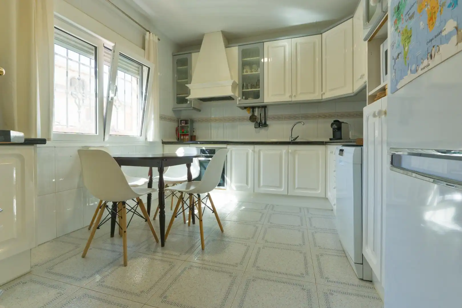 Cocina de Casa o chalet en venta en Cájar con Aire acondicionado, Calefacción y Jardín privado