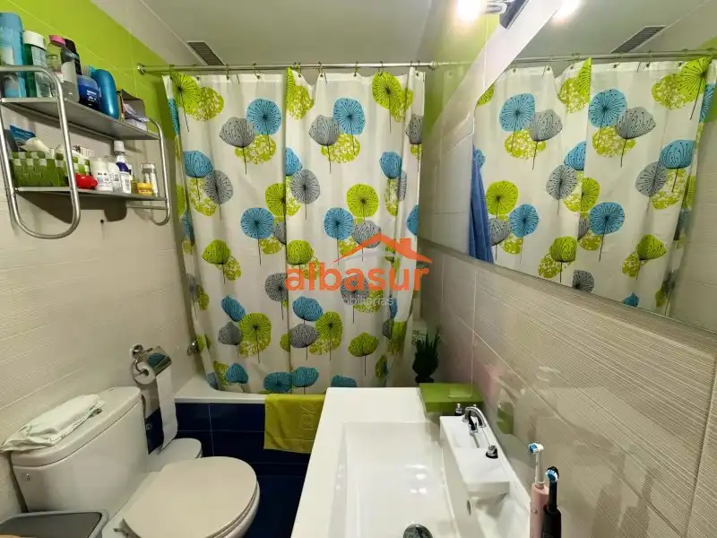 Bany de Casa o xalet en venda en Córdoba amb Aire condicionat i Moblat