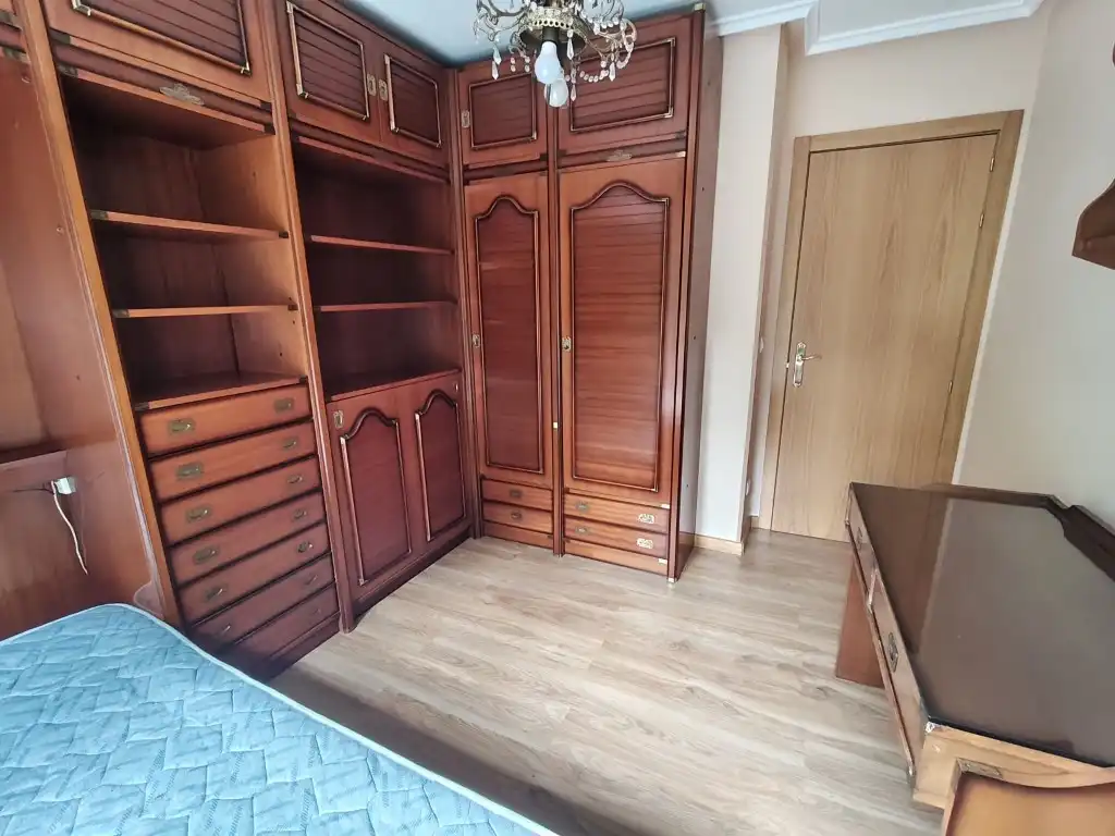 Bedroom of Flat for sale in Avilés