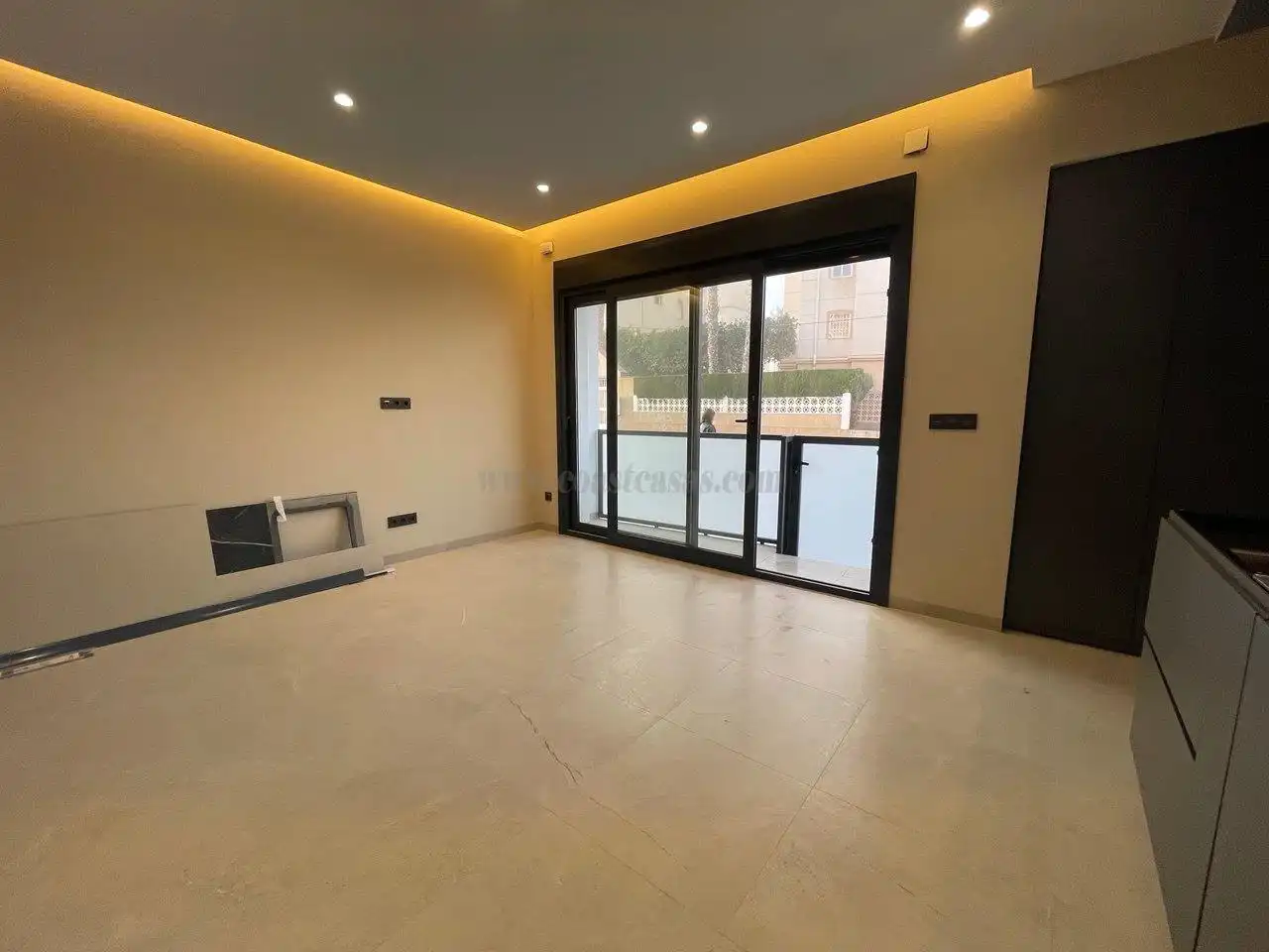 Estudio en venta en Torrevieja con Aire acondicionado, Calefacción y Terraza