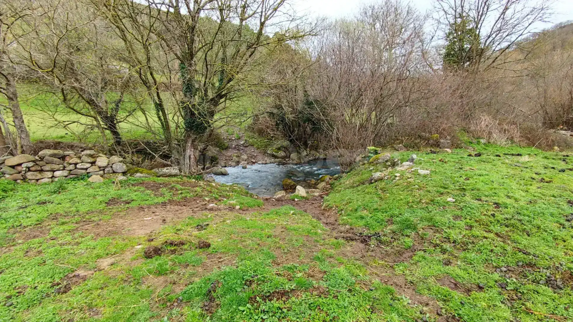 Terreno en venta en Bárcena de Pie de Concha