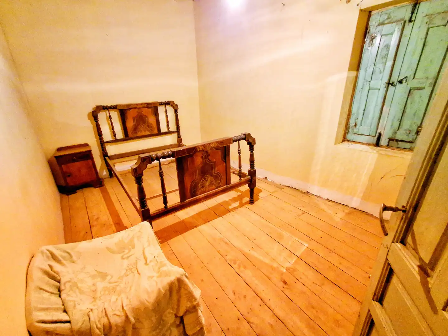 Bedroom of Detached homes for sale in La Vid y Barrios   with Private garden and Furnished