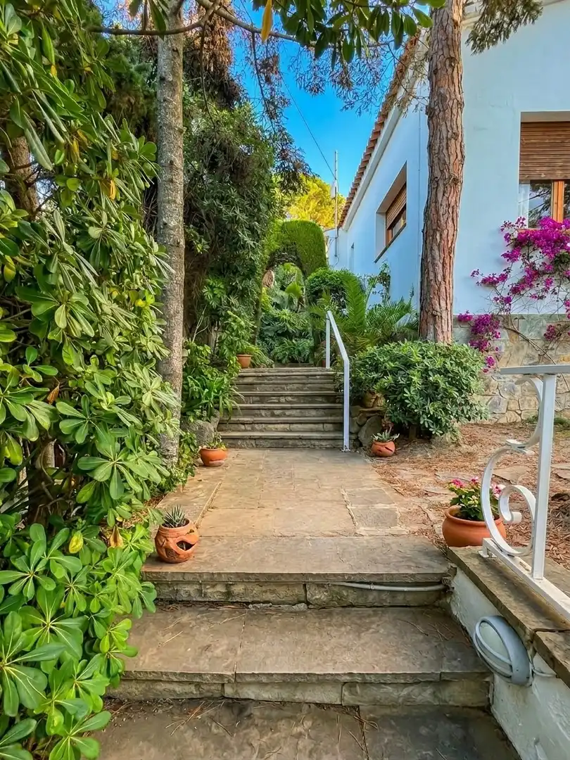 Casa o chalet en venta en Carrer Josep Maria Folch i Torres, Cabrils