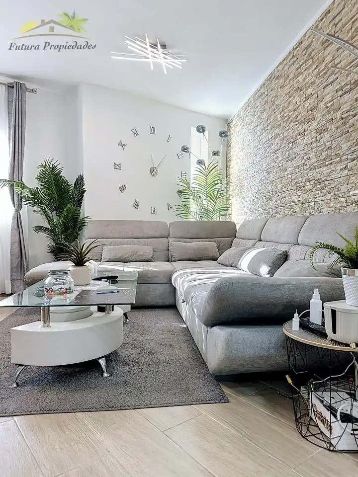 Sala d'estar de Pis en venda en San Bartolomé amb Aire condicionat i Terrassa