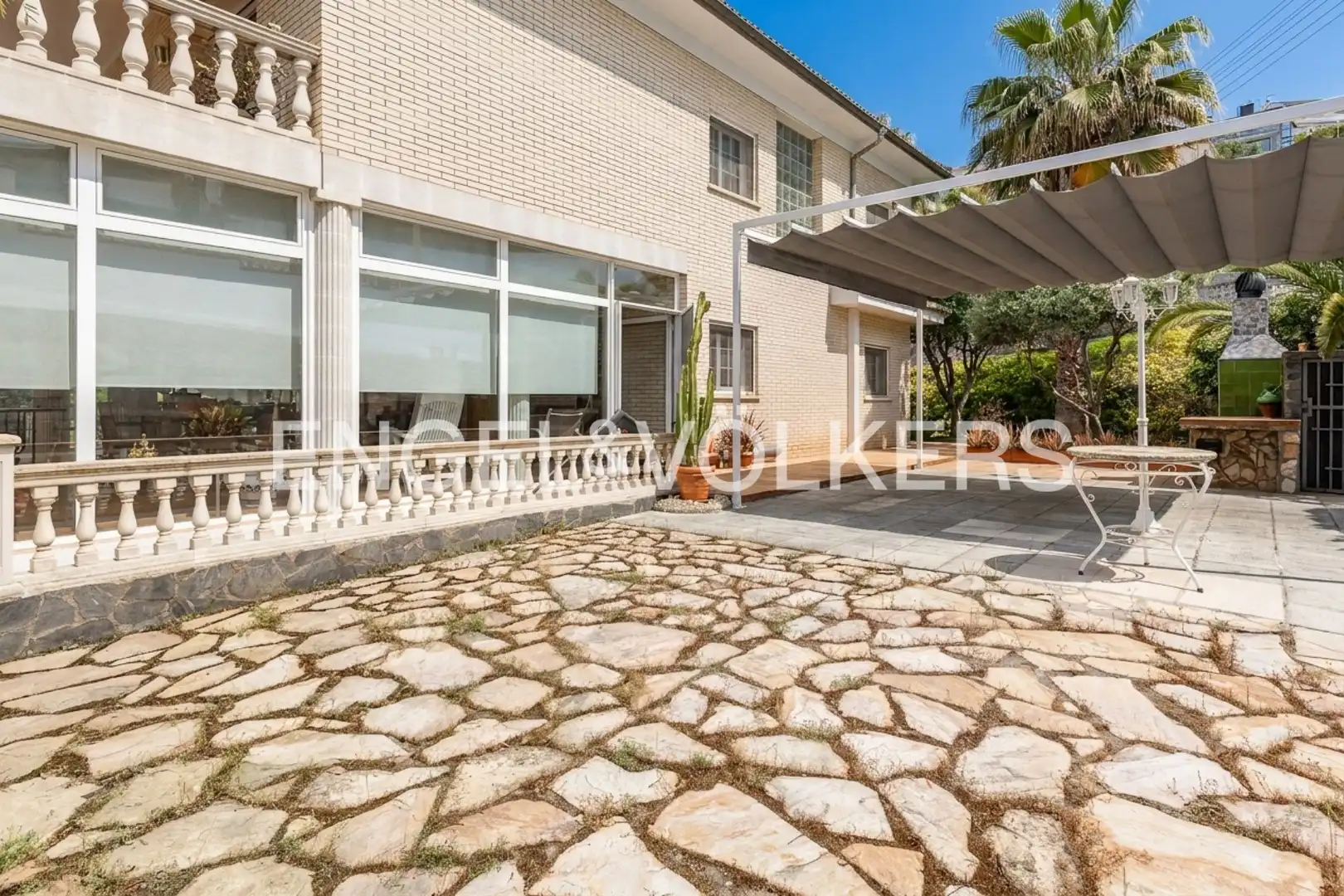 Exterior view of Houses for sale in Sant Cebrià de Vallalta  with Heating, Private garden and Balcony