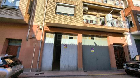 Amplio local diáfano de 150 m situado en una excelente zona. Dispone de puerta de cochera que facilita el acceso de vehículos. Ide, imatge 4