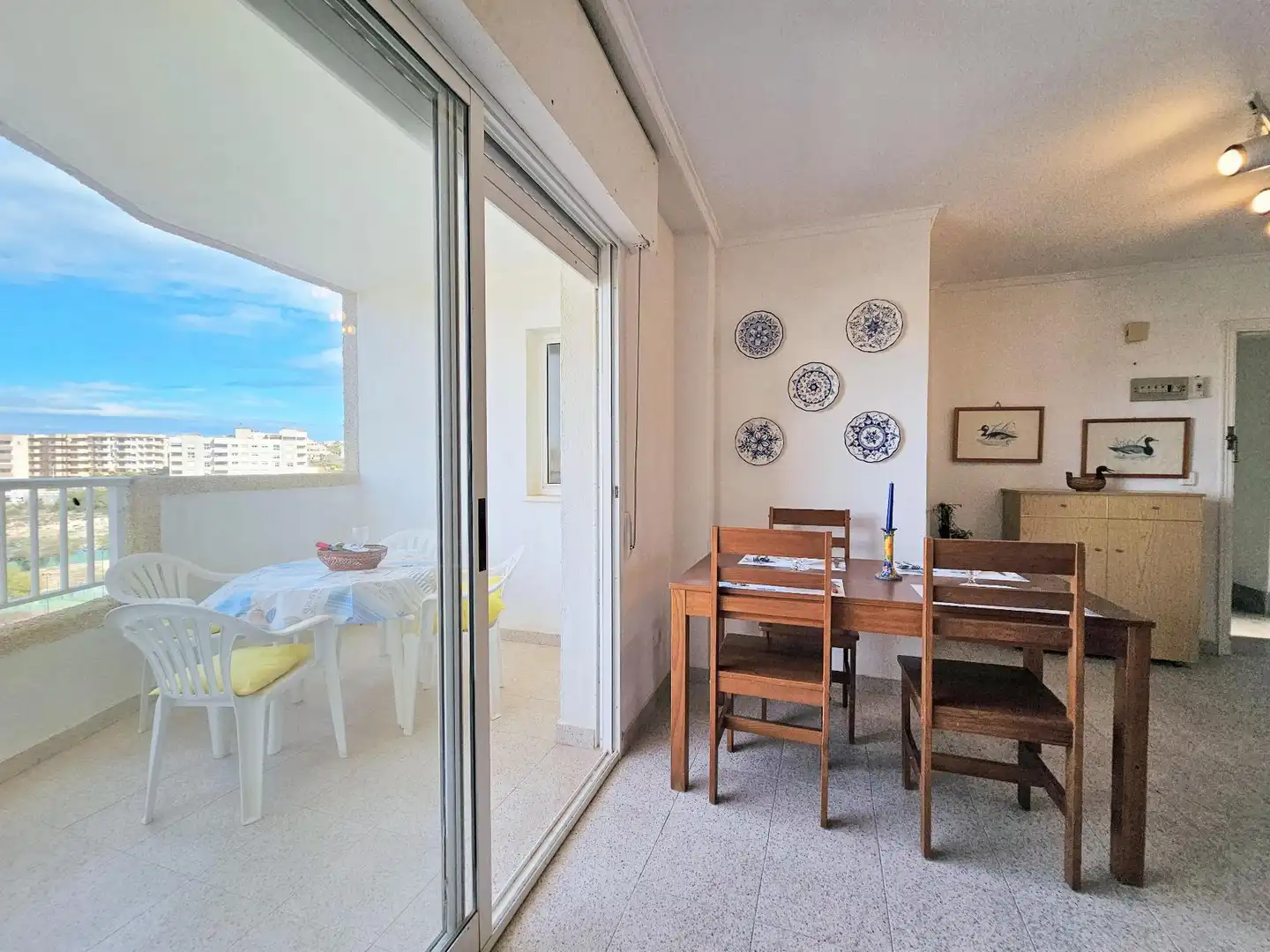 Comedor de Apartamento de alquiler en La Manga del Mar Menor con Terraza y Piscina
