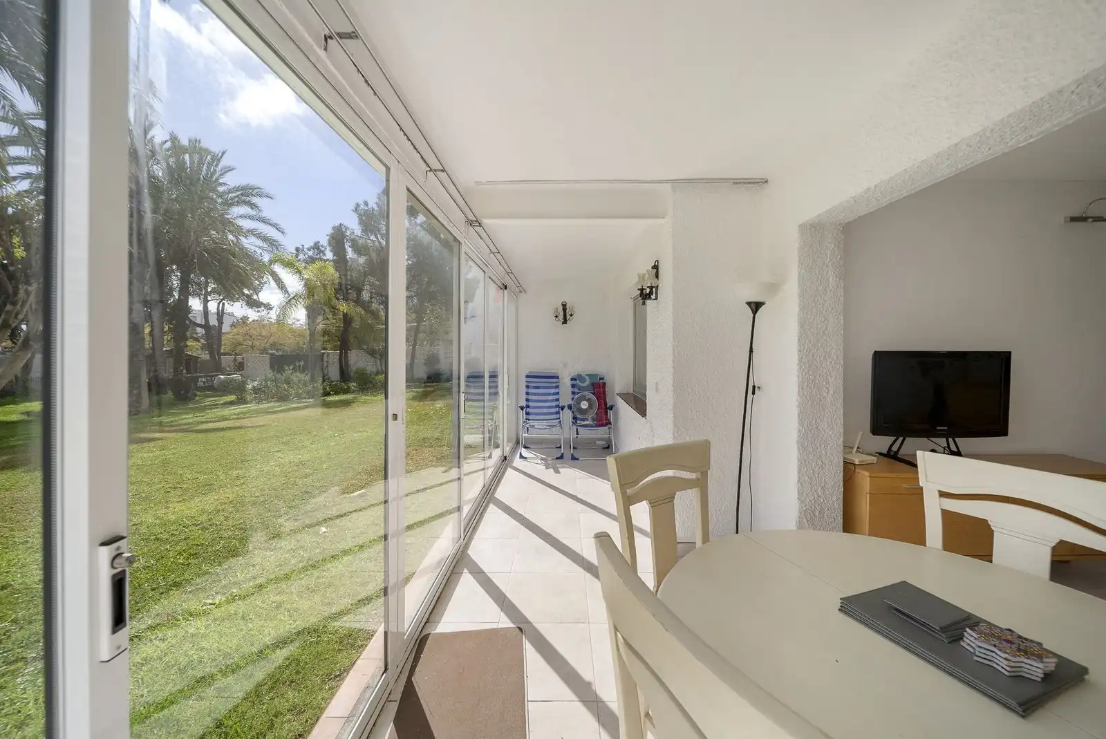 Jardí de Apartament en venda en Benalmádena amb Aire condicionat, Moblat i Piscina comunitària