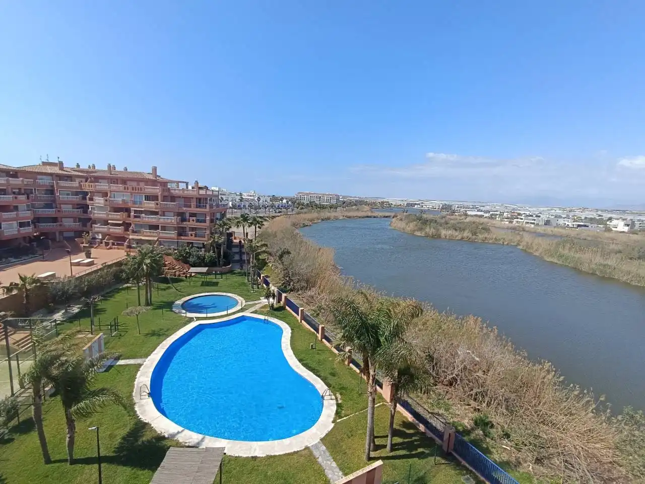 Schwimmbecken von Dachboden zum Verkauf in El Ejido mit Klimaanlage, Heizung und Terrasse