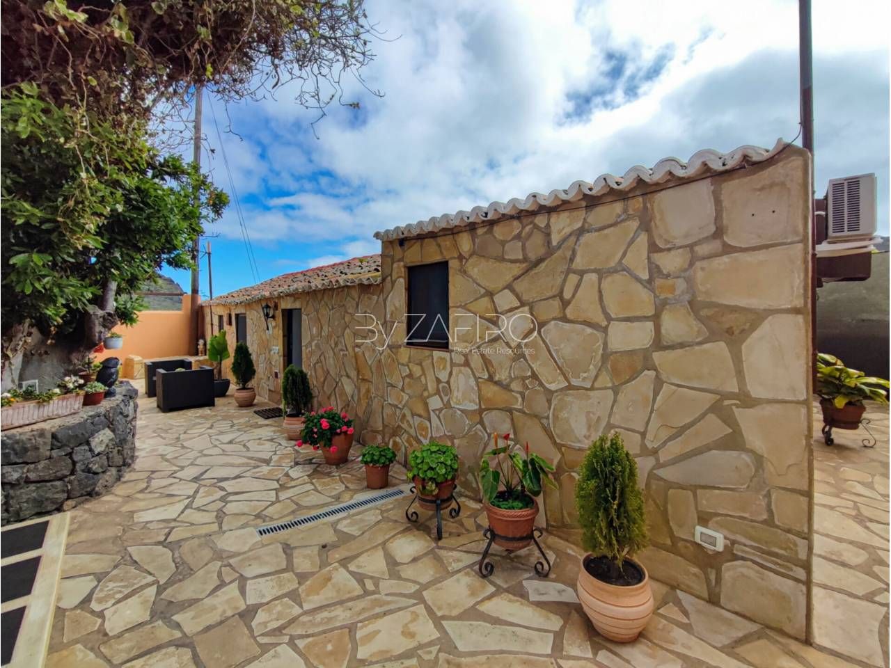 Vista exterior de Finca rústica en venda en Buenavista del Norte amb Aire condicionat, Terrassa i Moblat