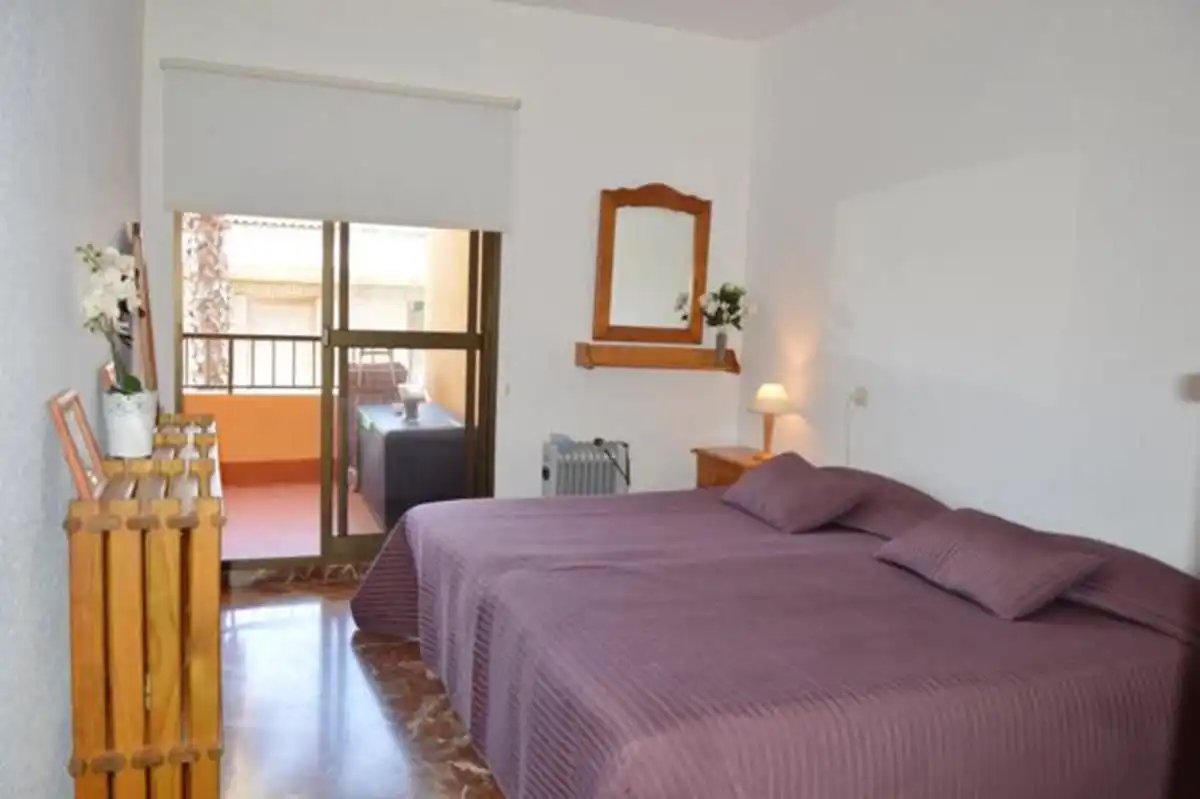Schlafzimmer von Wohnungen zur Miete in Almuñécar mit Klimaanlage, Terrasse und Möbliert