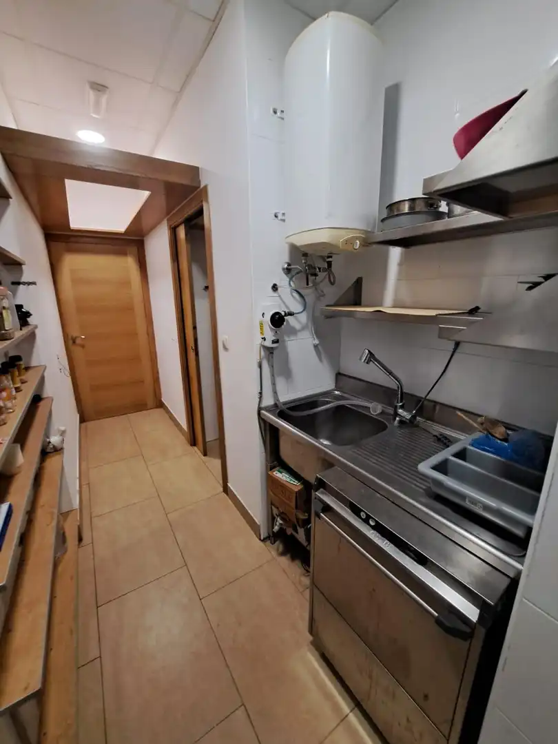 Cocina de Local de alquiler en Ribeira con Amueblado
