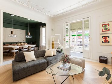 Appartamento con balcone in vendita a Eixample