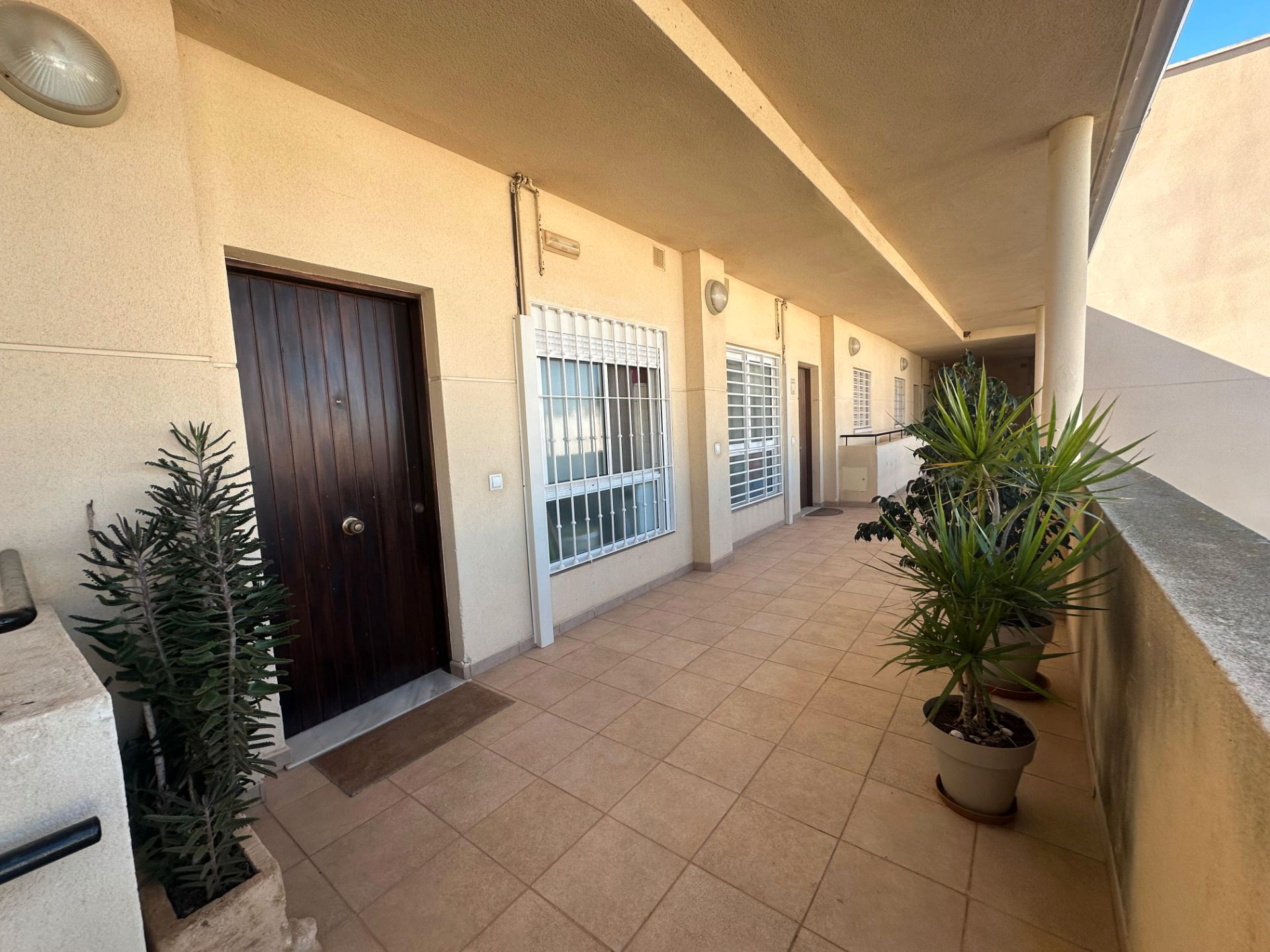 Vista exterior de Apartament en venda en  Almería Capital