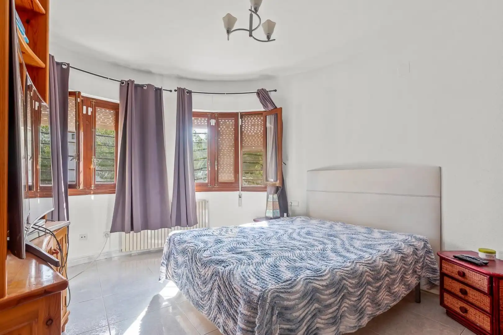 Dormitori de Casa o xalet en venda en Orihuela amb Aire condicionat, Jardí privat i Terrassa