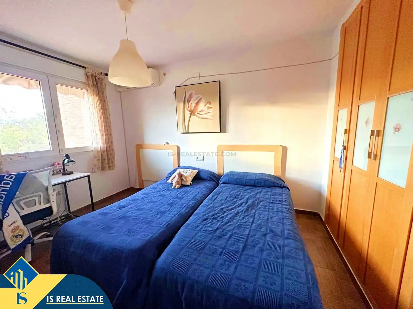 Dormitori de Casa o xalet en venda en Alicante / Alacant amb Terrassa, Piscina i Moblat