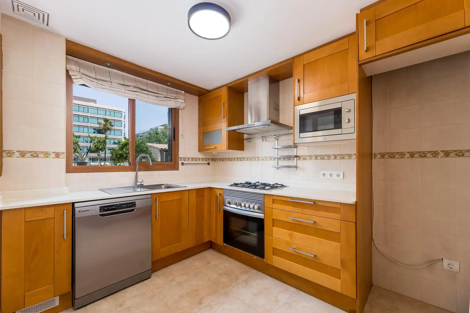 Cocina de Casa adosada de alquiler en  Palma de Mallorca con Aire acondicionado, Terraza y Alarma