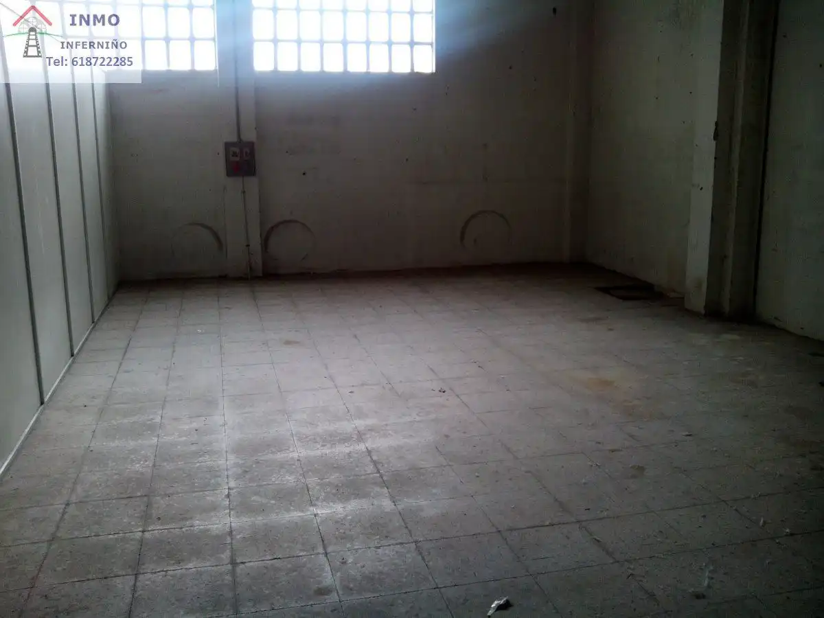 Local comercial en venta en Porta Nova, imagen 3