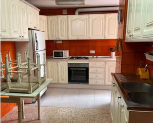 Kitchen of Flat to rent in  Granada Capital  with Balcony