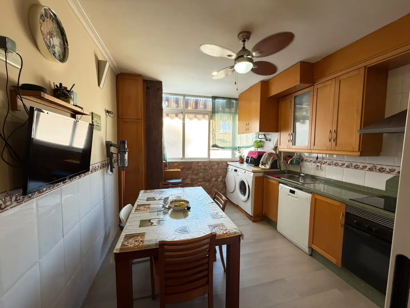 Flat with terrace for sale in Calle Alfonso X El Sabio 1, imagen 11