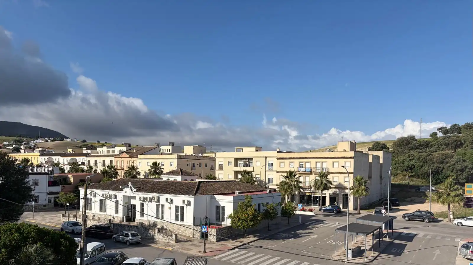 Vista exterior de Pis en venda en San José del Valle amb Calefacció