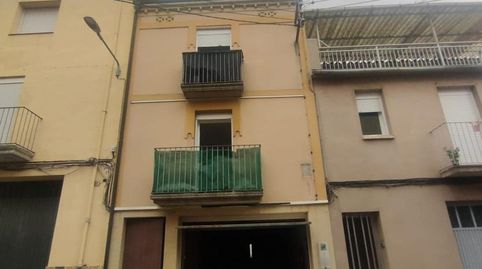 Casa con garaje en una zona tranquila y bien comunicada