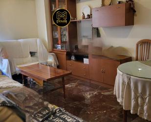 Sala d'estar de Apartament en venda en  Jaén Capital