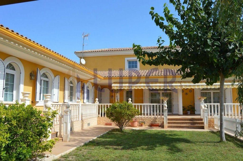 Vista exterior de Casa o xalet en venda en San Vicente del Raspeig / Sant Vicent del Raspeig