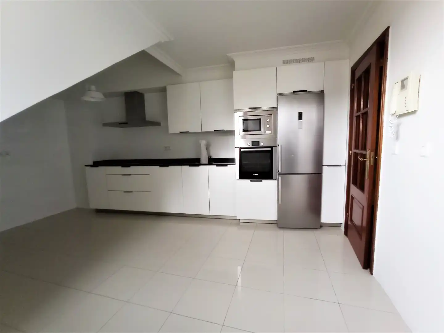 Küche von Maisonette zum Verkauf in Pontevedra Capital  mit Heizung, Parkett und Terrasse