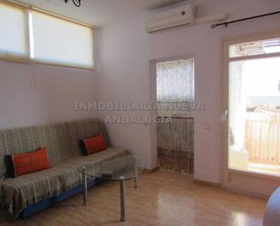 Sala d'estar de Pis de lloguer en  Almería Capital amb Moblat i Piscina comunitària