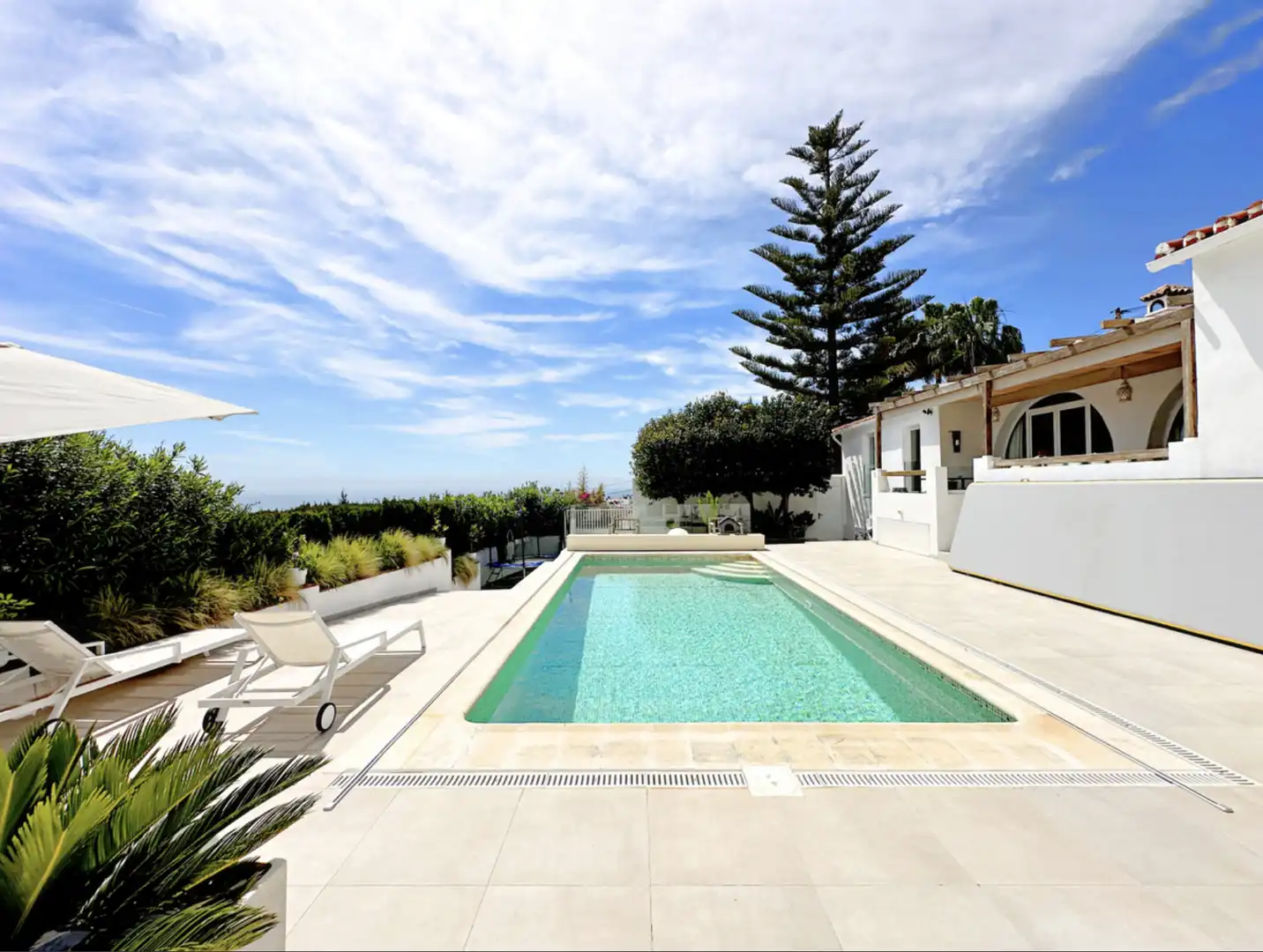 Piscina de Casa o xalet en venda en Estepona amb Aire condicionat, Jardí privat i Terrassa