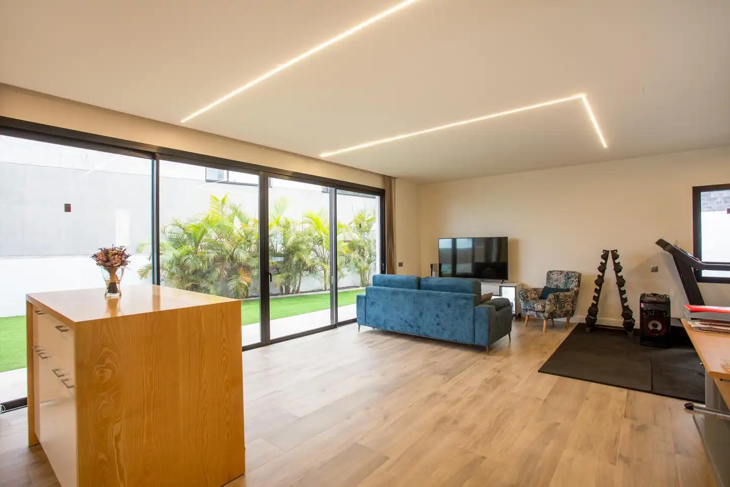 Sala de estar de Casa o chalet en venta en Las Palmas de Gran Canaria con Jardín privado, Terraza y Piscina