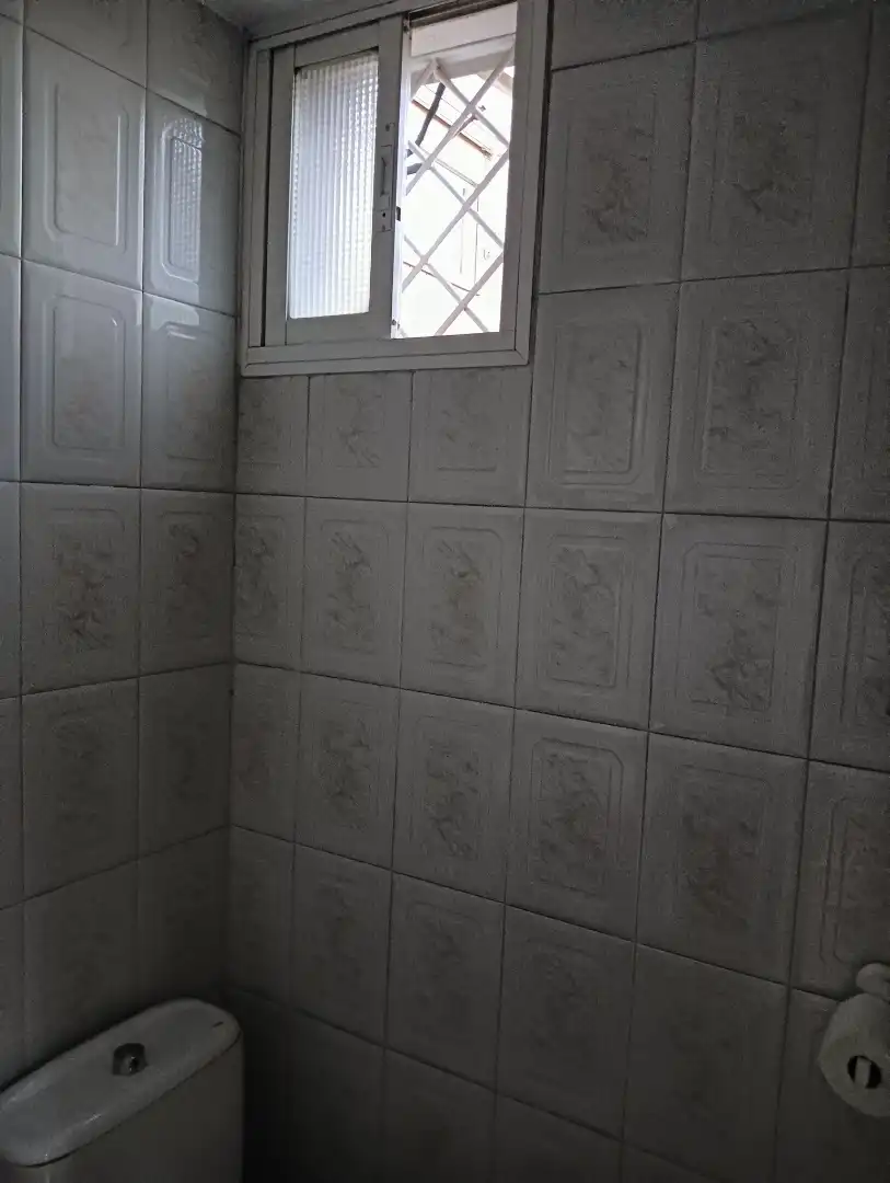 Badezimmer von Geschaftsraum zum Verkauf in Usera