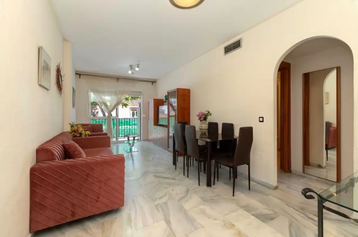 Apartamento con ascensor en venta en Puerto Deportivo, imagen 2