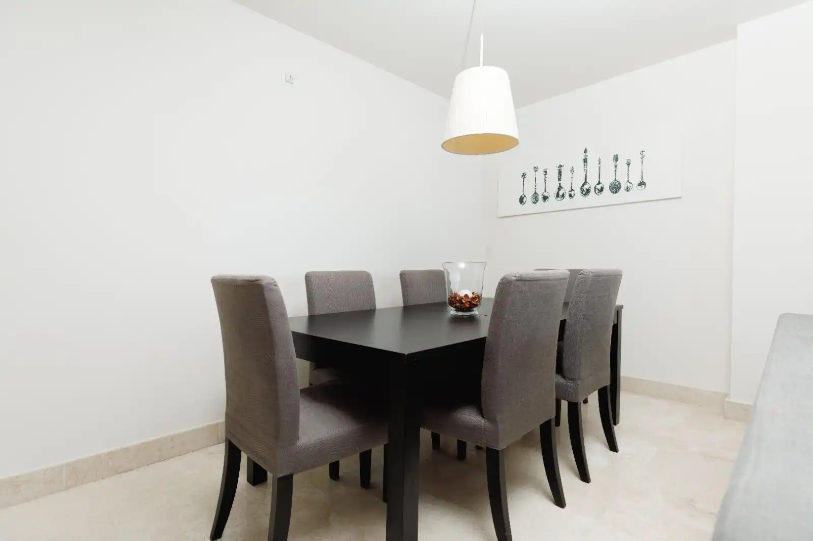 Esszimmer von Dachboden zum Verkauf in Manilva mit Klimaanlage, Heizung und Terrasse